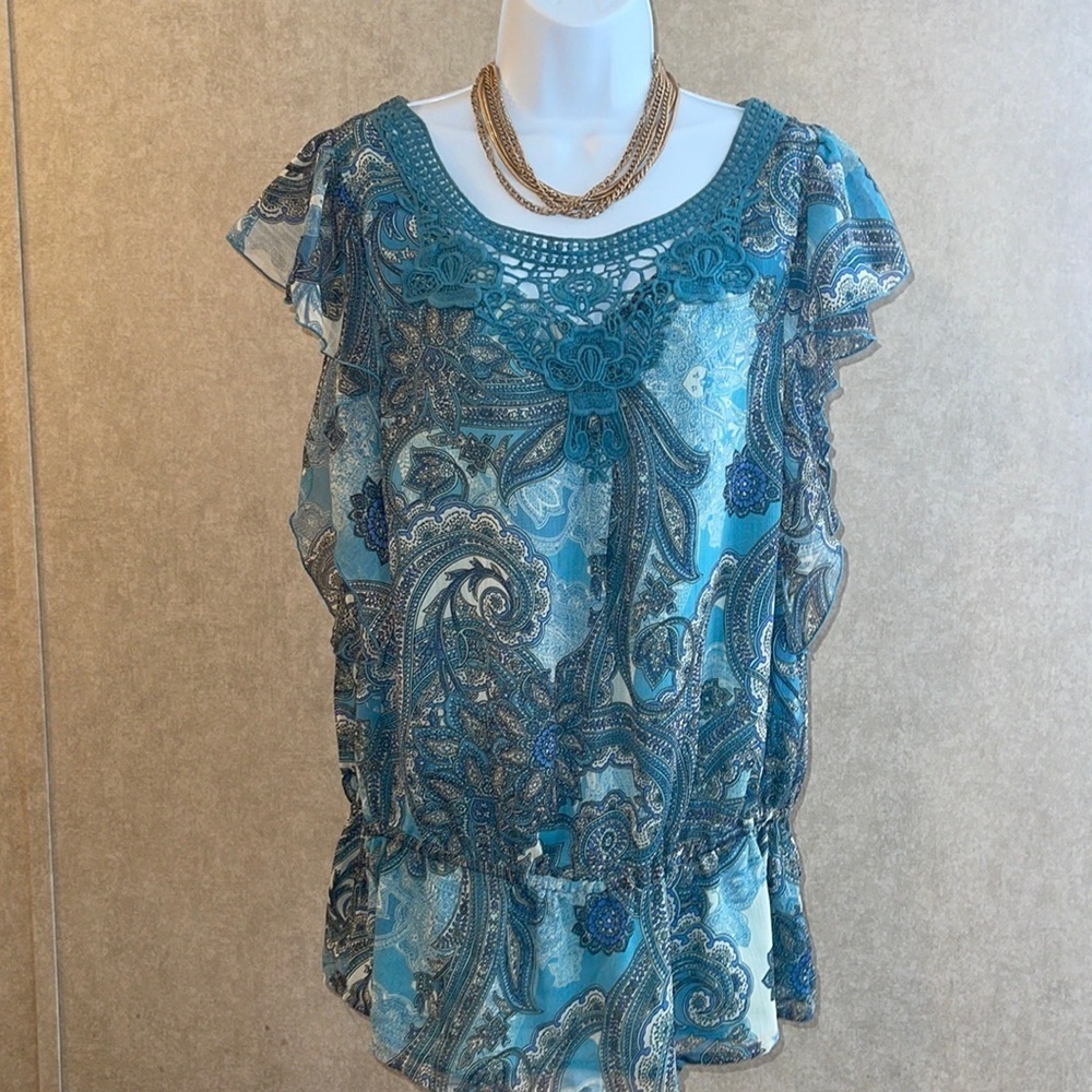 - Apt.9 blouse